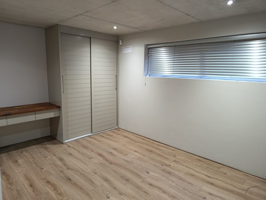 1 Bedroom Property for Sale in Voelklip Western Cape